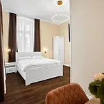 Chateau Franz Otel *