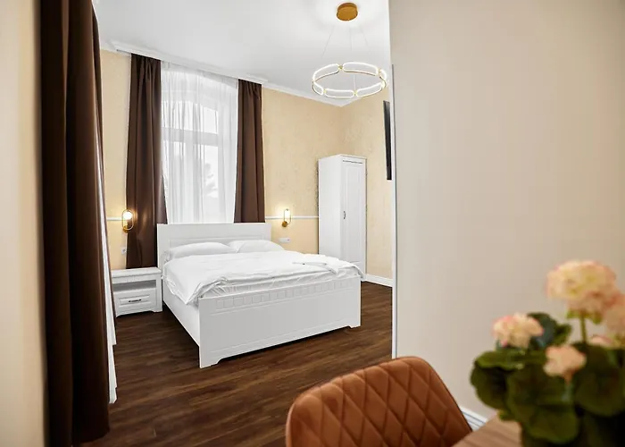 Chateau Franz Hotel *